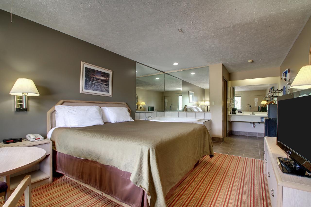 Oak Tree Inn Durant Екстер'єр фото